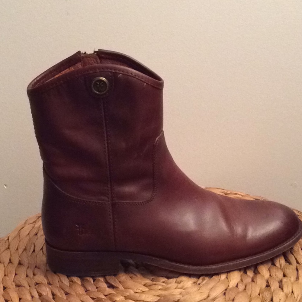 Women’s Frye leather boots. Sz. 7B